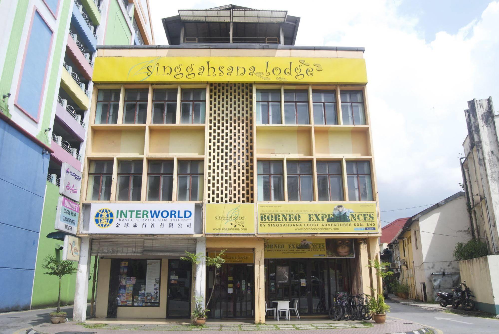 Singgahsana Lodge Kuching Bagian luar foto